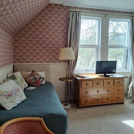 Avon Guesthouse บาธ ภายนอก รูปภาพ